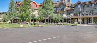 Luxury Mccall Condo 1/2 Mi to Payette Lake!