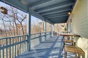 House (3 Bedrooms) | Interior - Furnished Porch! Margaritaville Resort Family Stay (Osage Beach)