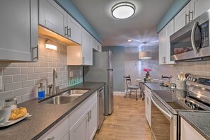 公寓 (1 Bedroom) | 私人廚房 | 微波爐、烤箱、爐台、洗碗機