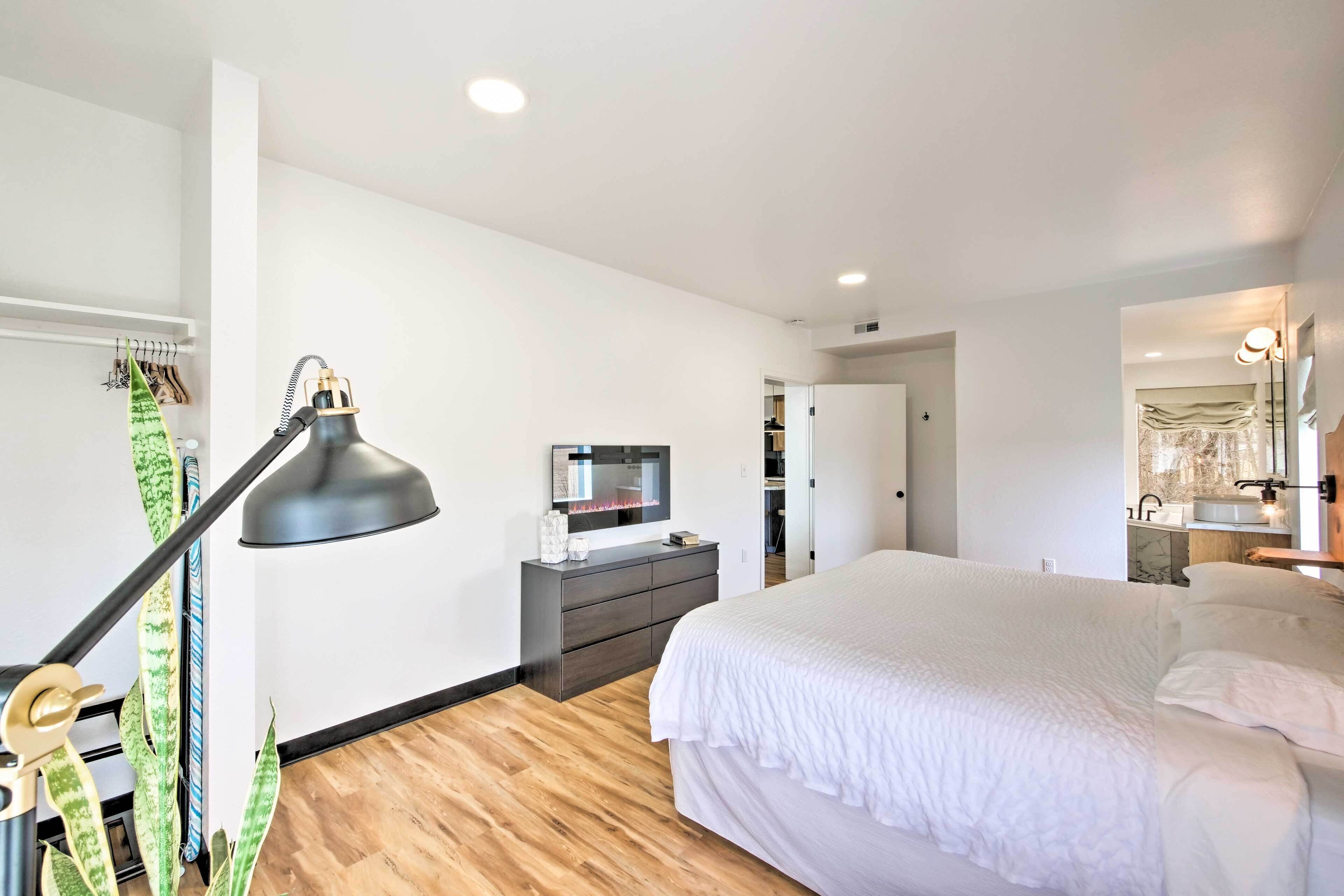 Luxe Amish Country Apartment With Rooftop Terrace!