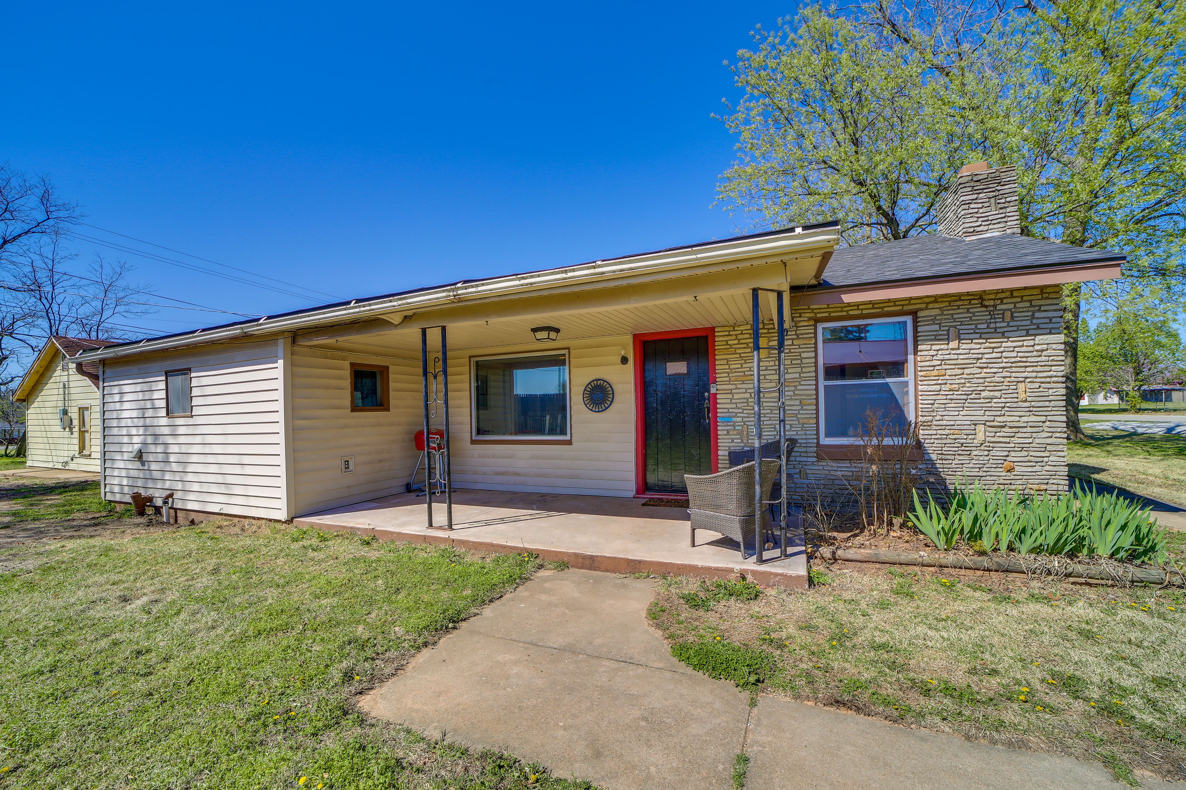 Langley Vacation Rental < 3 Mi to Grand Lake!