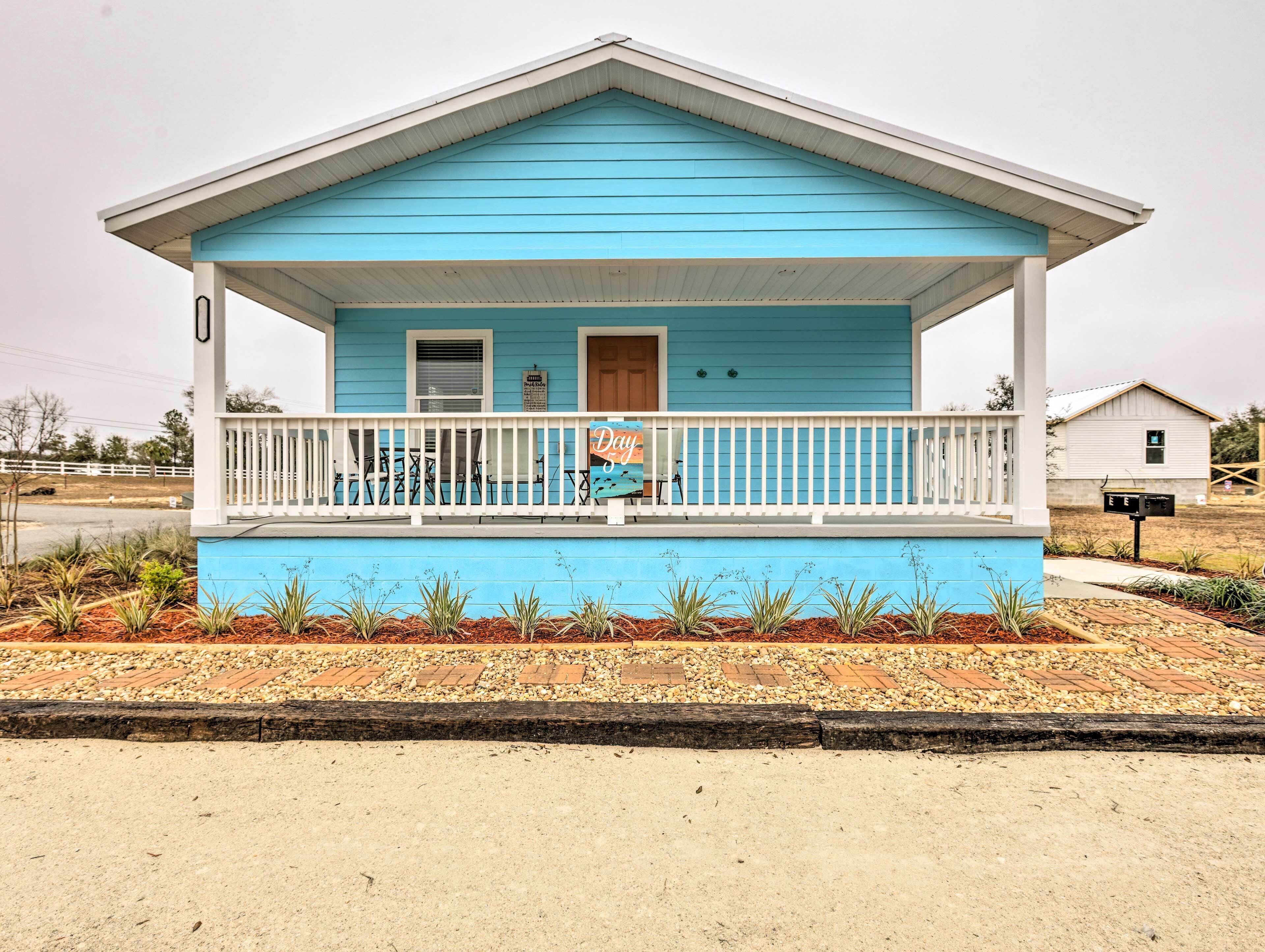 House (2 Bedrooms) | Exterior