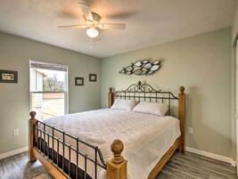 House (2 Bedrooms) | Interior