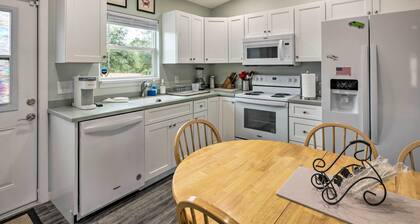 Family-friendly Home, Walk to Steinhatchee River!