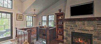 Big Cedar Lake House: Views, 100 Ft to Water!