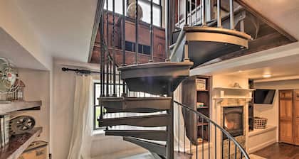 Big Cedar Lake House: Views, 100 Ft to Water!