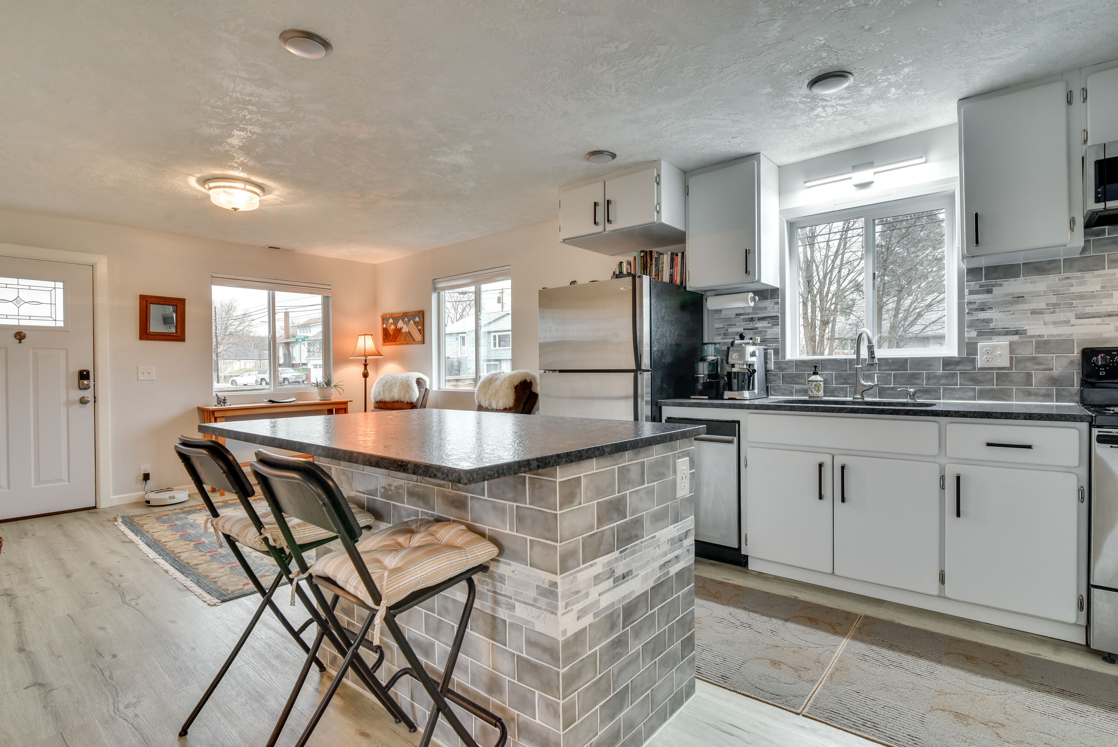 House (1 Bedroom) | Private kitchen | Microwave, oven, stovetop, dishwasher