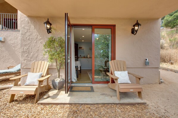 Apartment (1 Bedroom) | Interior - Lovely Belmont Apartment w/ Stunning Views! (Belmont)