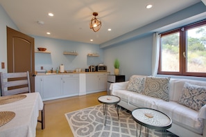 Apartment (1 Bedroom) | Interior - Lovely Belmont Apartment w/ Stunning Views! (Belmont)