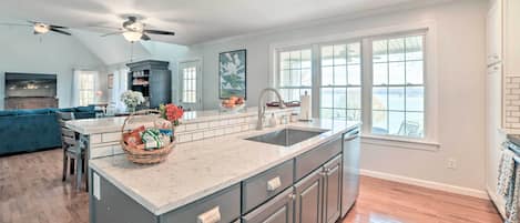 House (2 Bedrooms) | Interior