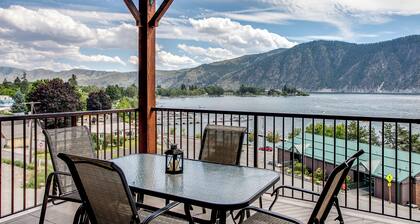 Breezy Lake Chelan Condo w/ Pool & Hot Tub Access!
