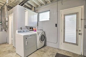 House (3 Bedrooms) | Interior - Retro St Pete Home w/ Private Heated Pool (St. Petersburg)