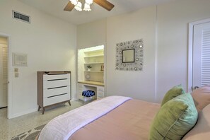 House (3 Bedrooms) | Interior - Retro St Pete Home w/ Private Heated Pool (St. Petersburg)