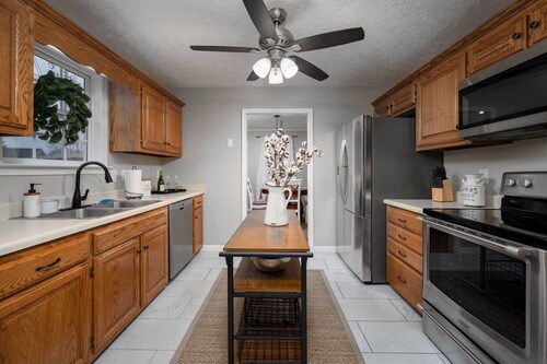 Single-story Manchester Home Close to Parks!