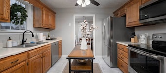 Single-story Manchester Home Close to Parks!