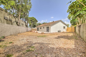 Interior - Lovely Lauderhill Retreat < 12 Mi to Beach! (Lauderhill)