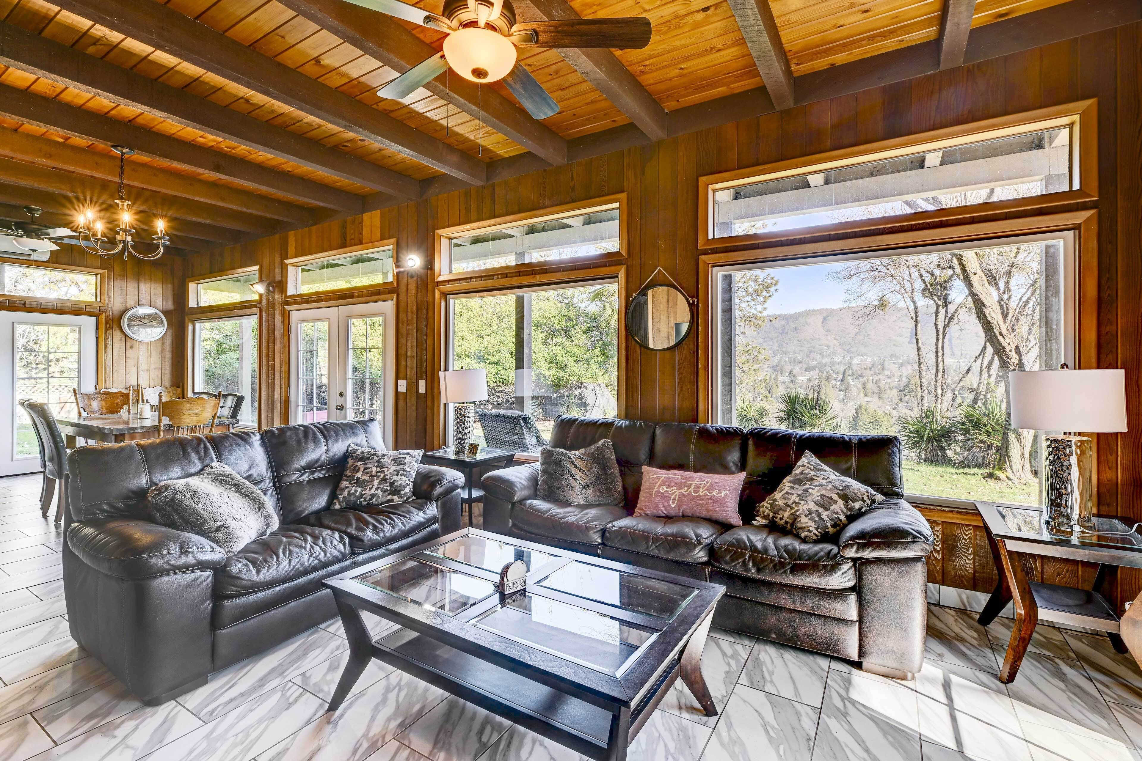 Talo (4 Bedrooms) | Sisätilat