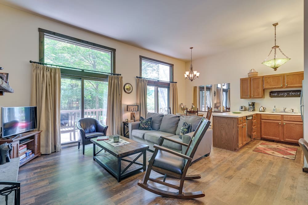 Windham Retreat w/ Private Deck & Mtn Views! - Haines Falls, NY