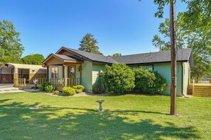 House (2 Bedrooms) | Interior - Kayaks & Boat Dock: Waterfront Home in Grove (Grove)