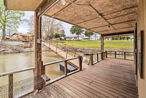 House (2 Bedrooms) | Interior - Kayaks & Boat Dock: Waterfront Home in Grove (Grove)