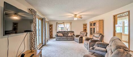 House (2 Bedrooms) | Interior