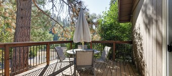 Furnished Deck & Fire Pit: Sherwood Forest Cabin