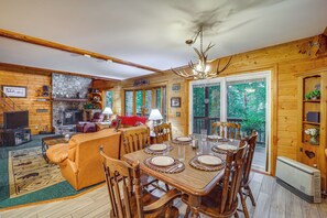 House (3 Bedrooms) | Interior