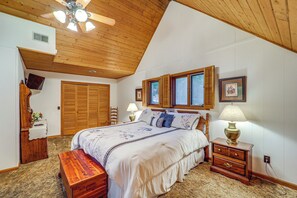 House (3 Bedrooms) | Interior - Deep Gap Cabin w/ Private Deck & Community Perks! (Deep Gap)