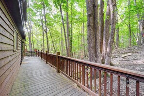House (3 Bedrooms) | Interior - Deep Gap Cabin w/ Private Deck & Community Perks! (Deep Gap)