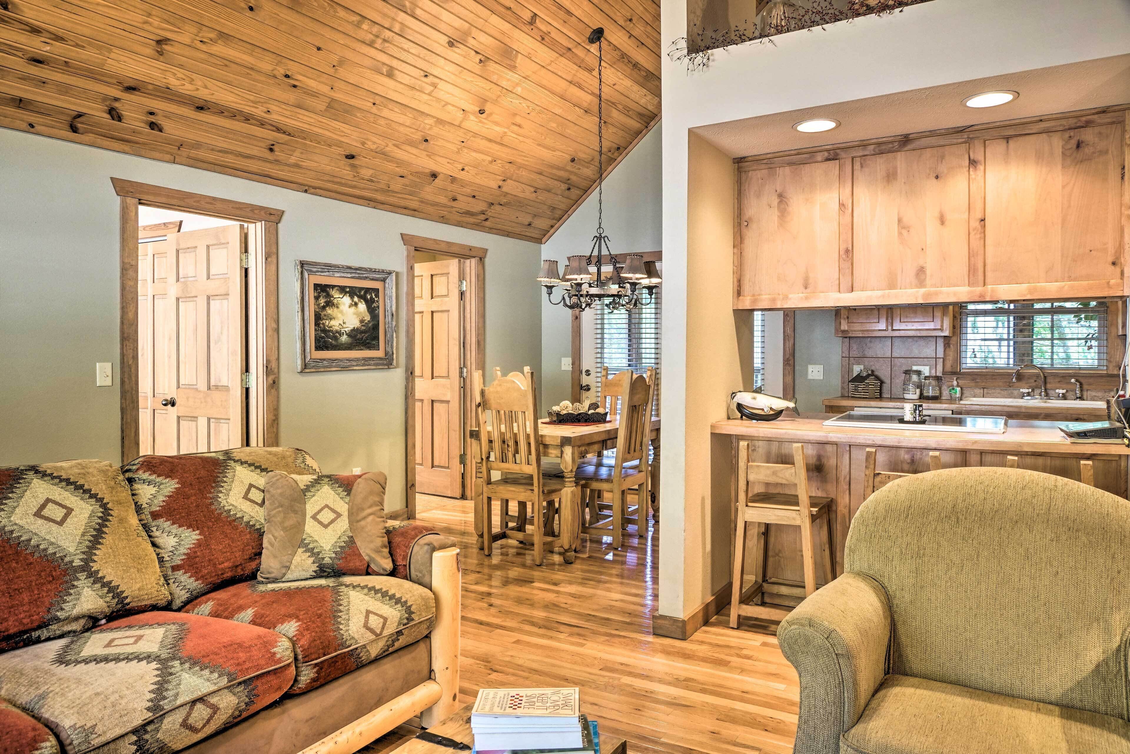 House (2 Bedrooms) | Interior