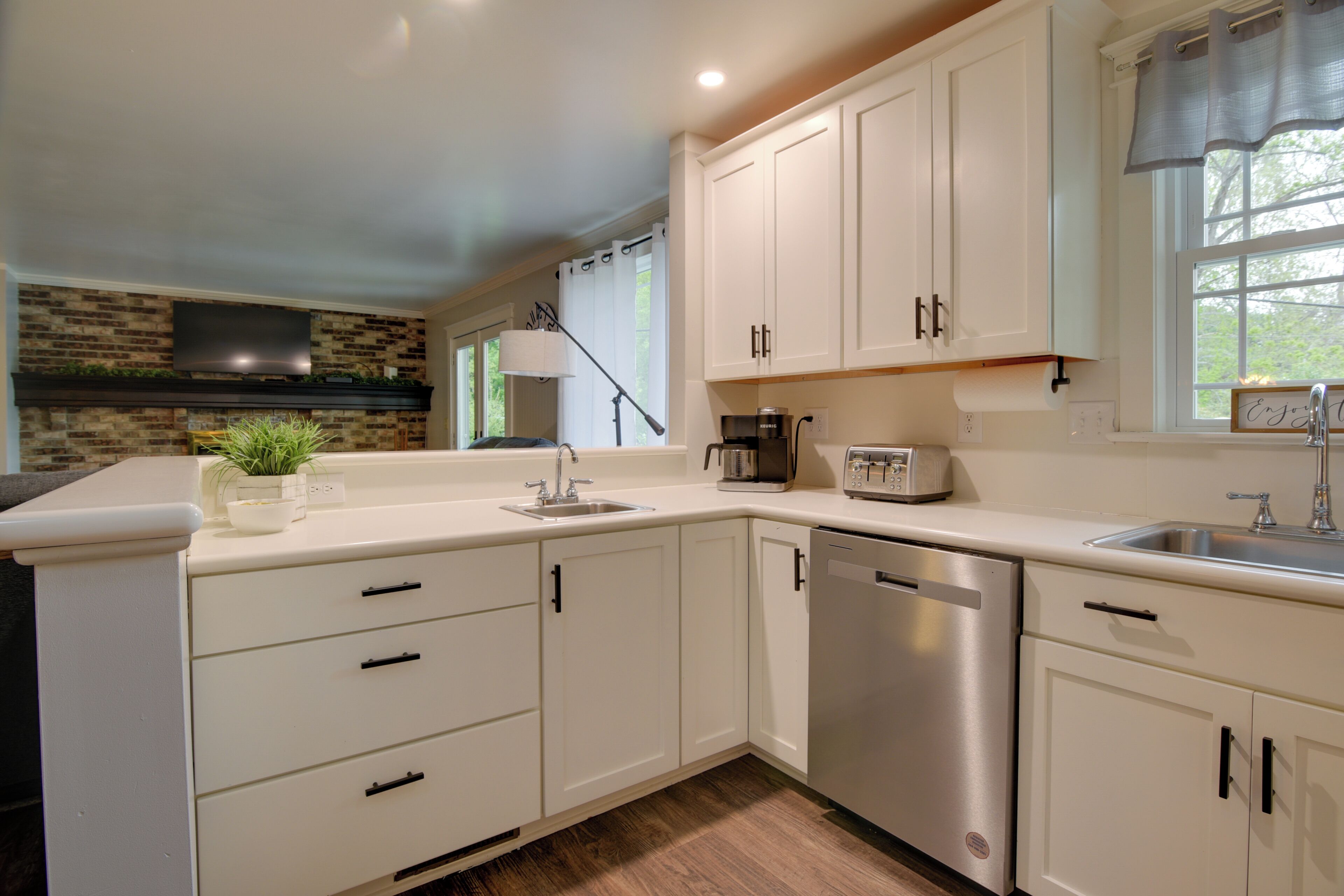 House (6 Bedrooms) | Interior