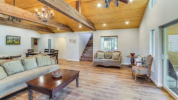 Casa (3 Bedrooms) | Interior