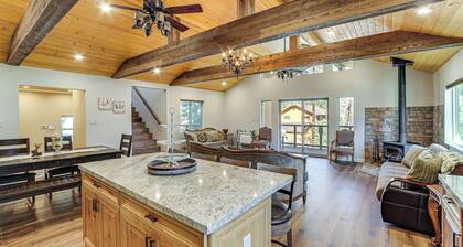 Cozy Pine Mountain Club Cabin w/ Large Deck