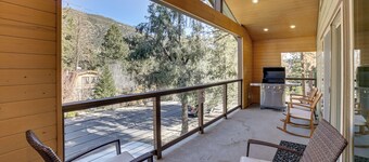 Cozy Pine Mountain Club Cabin w/ Large Deck