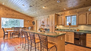 Cottage (3 Bedrooms) | Interior