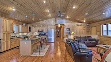 Cottage (3 Bedrooms) | Interior