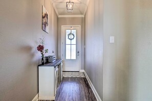 House (3 Bedrooms) | Interior - China Spring Home ~ 13 Mi to Downtown Waco! (China Spring)