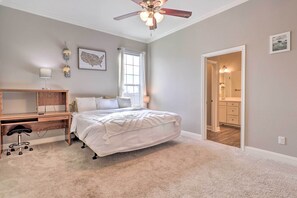 House (3 Bedrooms) | Interior - China Spring Home ~ 13 Mi to Downtown Waco! (China Spring)