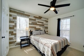 House (3 Bedrooms) | Interior - Cozy Sapphire Resort Home w/ Deck & Mountain Views (Sapphire)