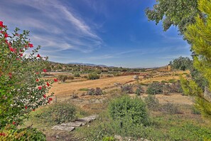 Villa (3 Bedrooms) | Interior - Spacious & Private Wine Country Villa w/ View (Temecula)