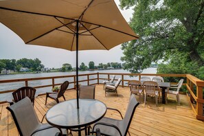 Cottage (2 Bedrooms) | Interior - Lakefront Cottage w/ Deck Near Indiana Beach! (Monticello)