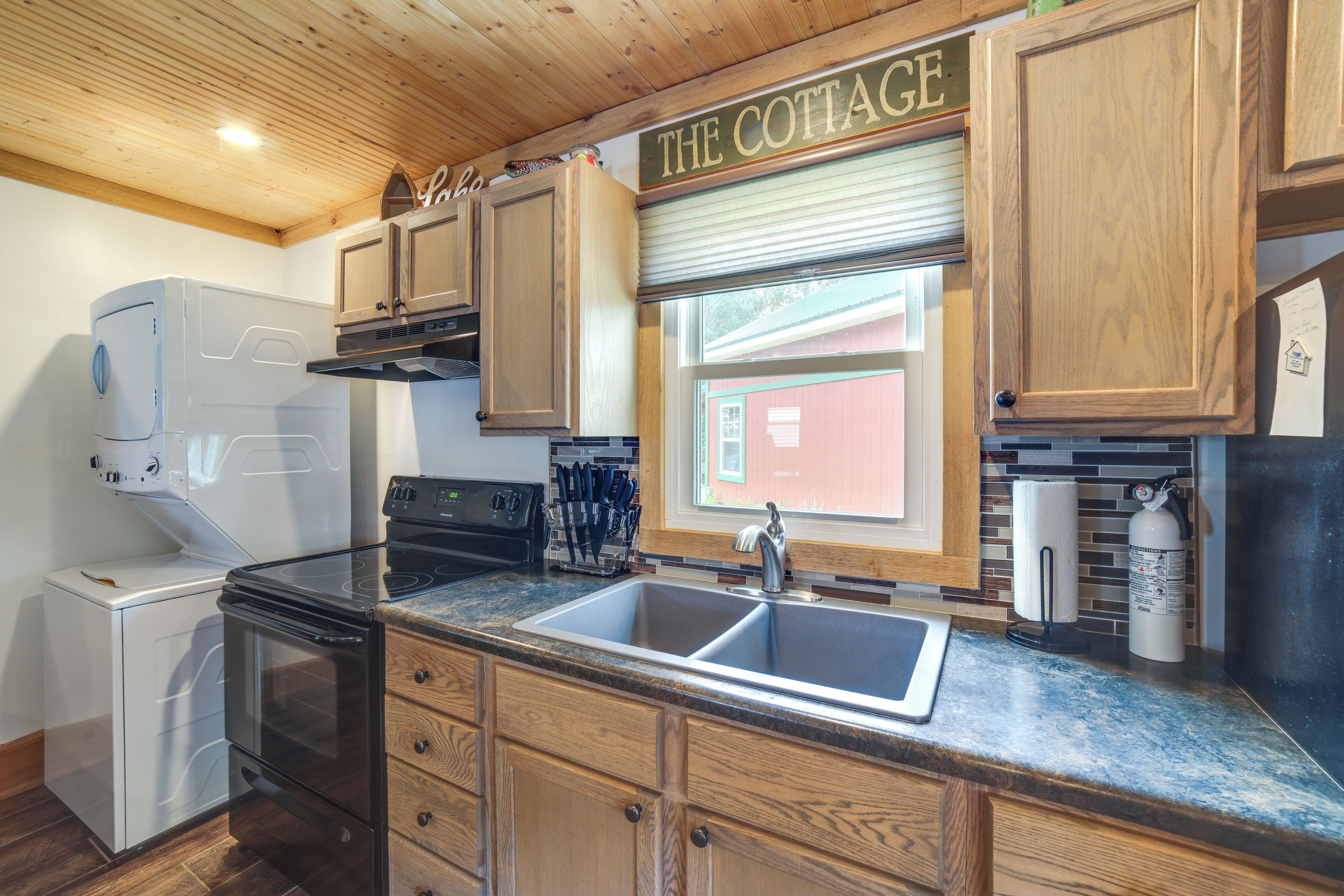 Cottage (2 Bedrooms) | Interior