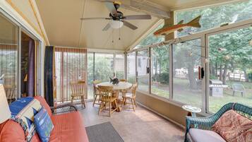 Cottage (2 Bedrooms) | Interior