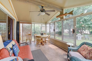 Cottage (2 Bedrooms) | Interior