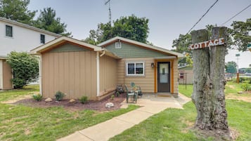 Cottage (2 Bedrooms) | Interior