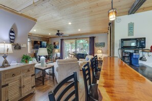 Cottage (2 Bedrooms) | Interior