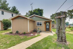 Cottage (2 Bedrooms) | Interior