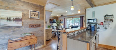 Cottage (2 Bedrooms) | Interior