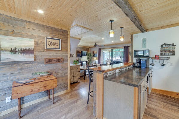 Cottage (2 Bedrooms) | Interior - Lakefront Cottage w/ Deck Near Indiana Beach! (Monticello)