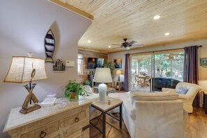 Cottage (2 Bedrooms) | Interior